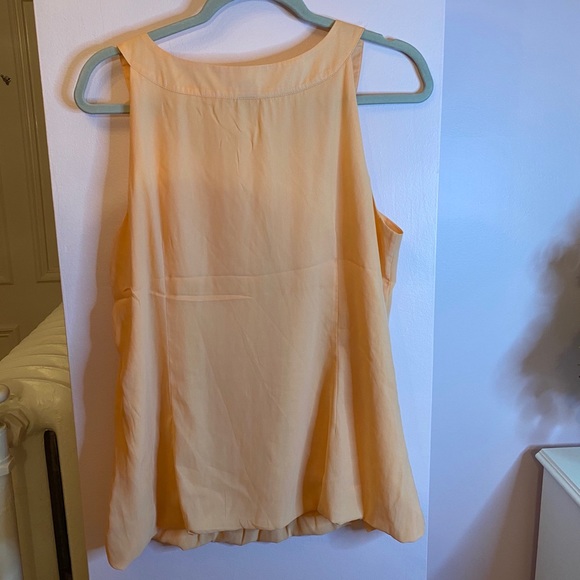 Top - Picture 2 of 5